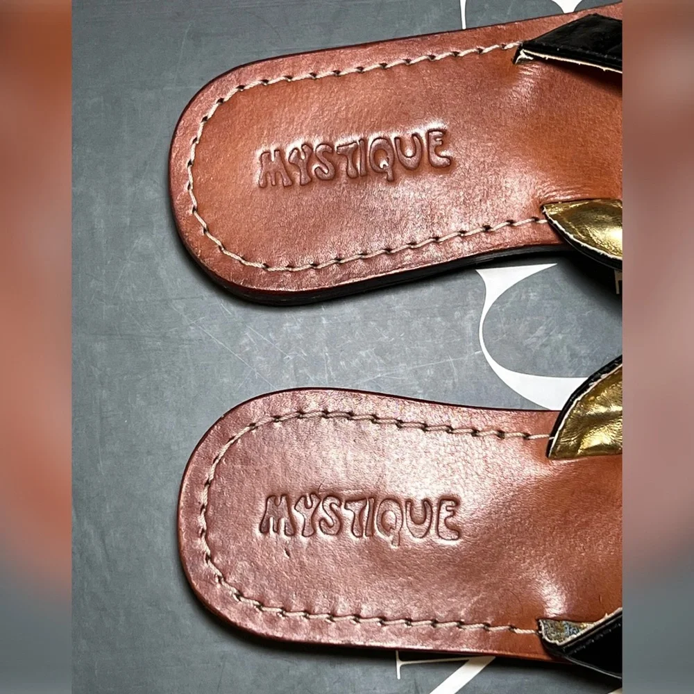 Mystique Boutique Thong Slide Sandals with Skull Jeweled Embellishment, size 10 - Picture 3 of 10